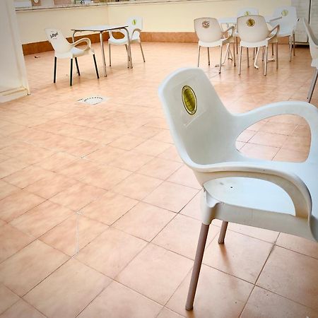 Roni Rooms Salou Exterior foto