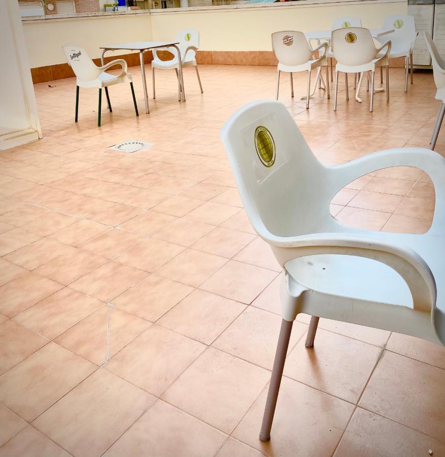 Roni Rooms Salou Exterior foto